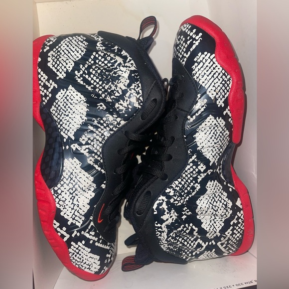 albino snake foamposite